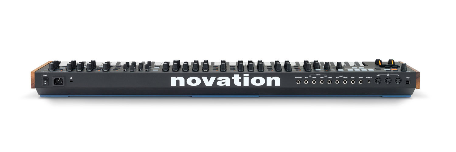 Novation Summit synth sintetizzatore hardware analog vca wavetable fm midiware audiofader