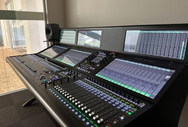 Solid State Logic System T TV Danimarca console SSL System T S300 S500 OB truck broadcasting news audiofader.com